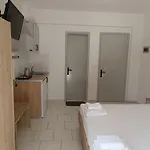 Milies Aparthotel 3*