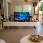 Milies Aparthotel 3*