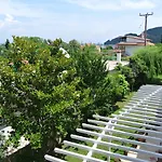 Aparthotel Milies 3*
