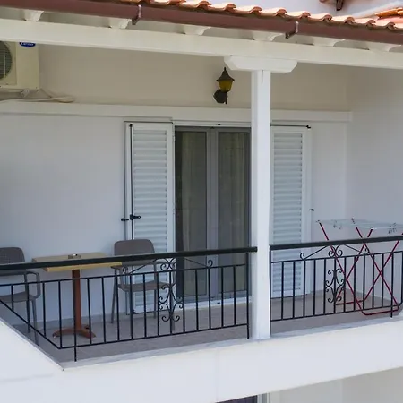 Milies 아파트호텔 스타브로스