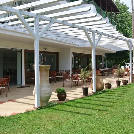 Aparthotel Milies *