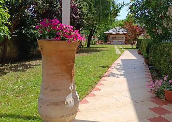 Milies Apart Otel 3*