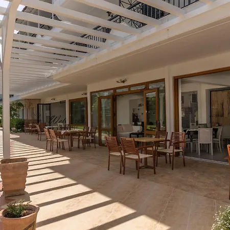 Aparthotel Milies 3*